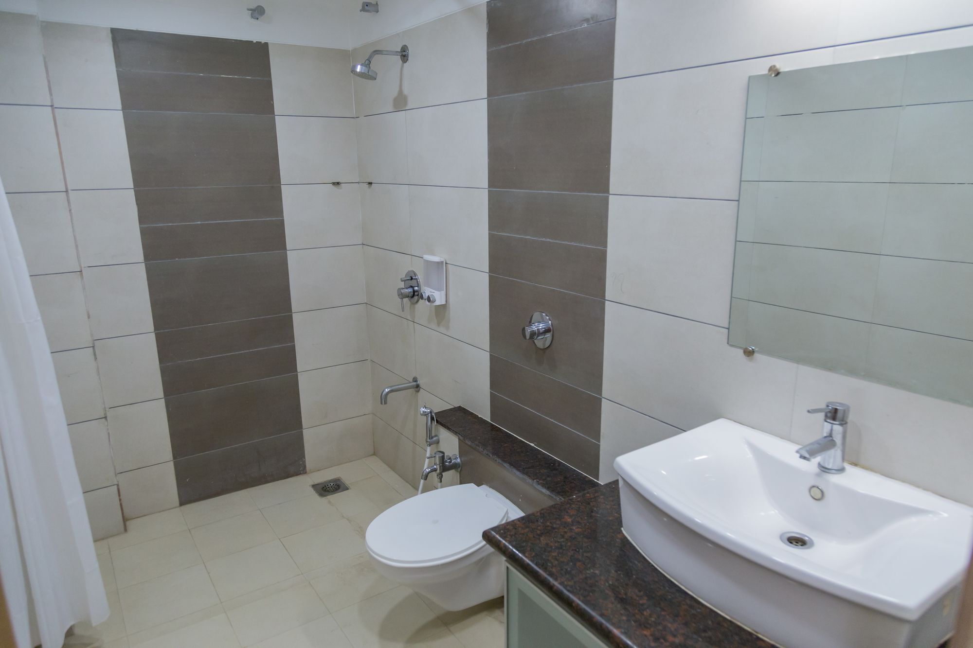أحمد أباد The Silver Leaf Hotel المظهر الخارجي الصورة